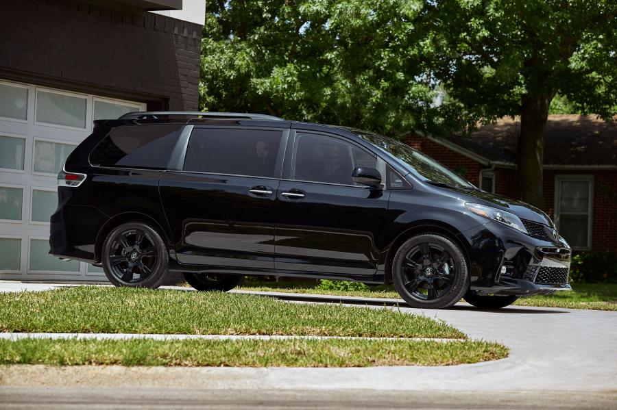  Toyota Sienna Nightshade (XL30) 2019 года  (фото 3 из 4)